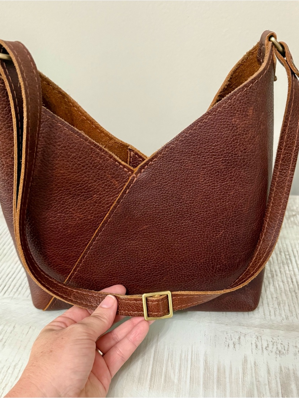 Portland Leather Small Naomi Shoulder Bag in Nutmeg - Picture 10 of 12